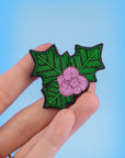 Broche faite main en houx