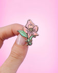 Broche en émail Wolfsbane