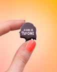 Pin's une fille n'est personne
