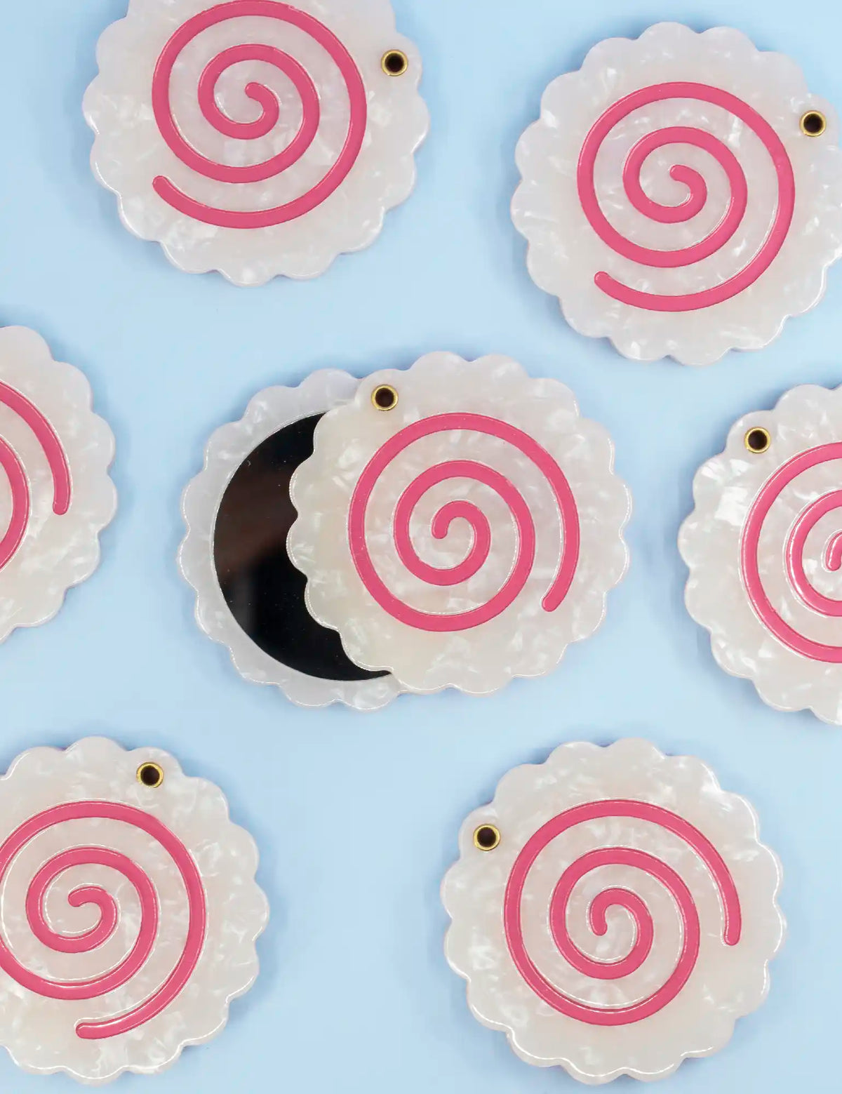 Narutomaki pocket mirror