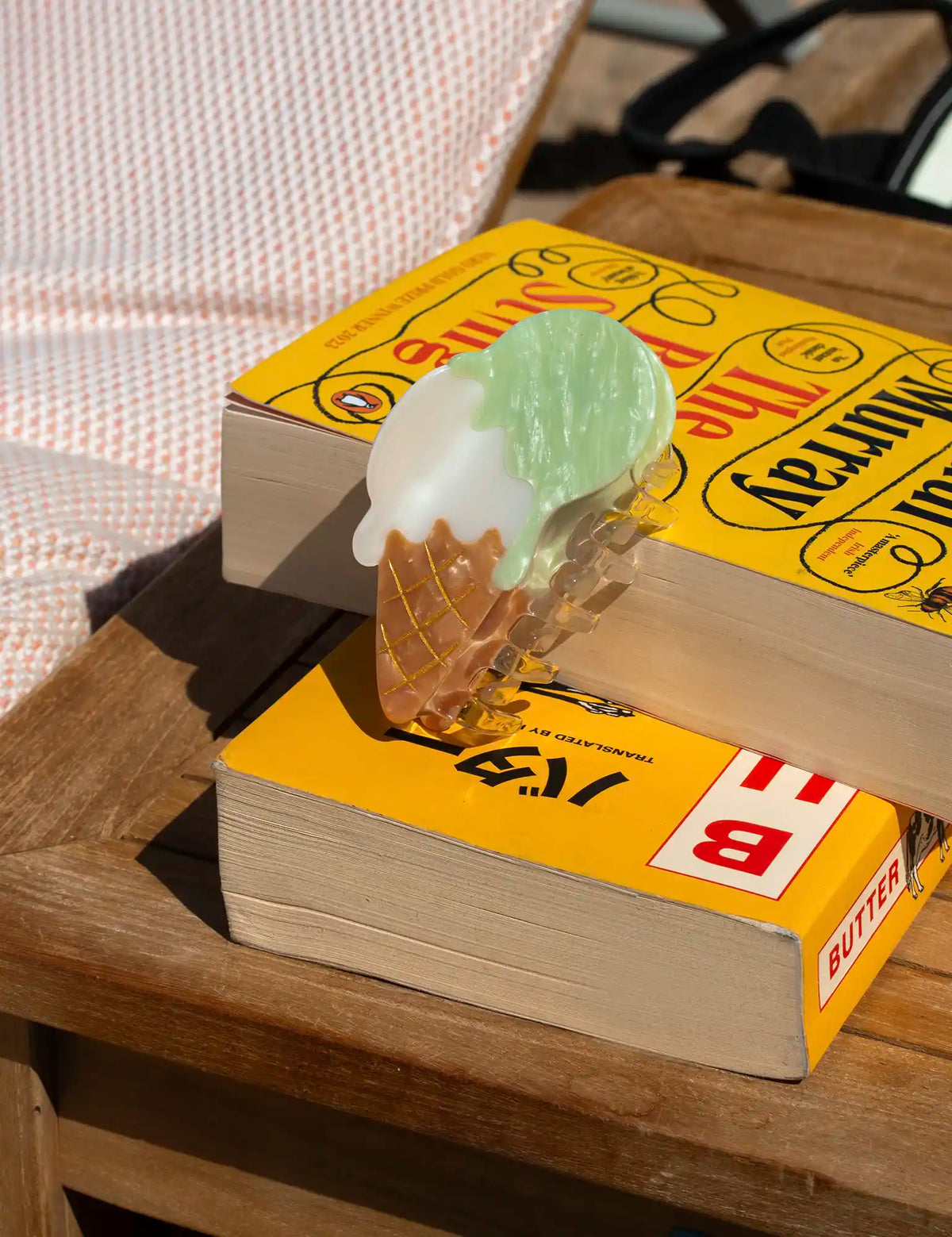 Pistachio Vanilla Ice cream Hair claw - Big