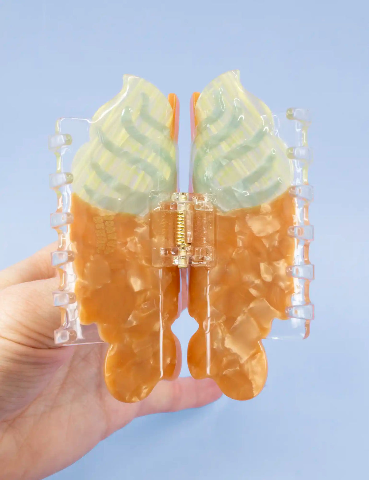 Taiyaki hair claw